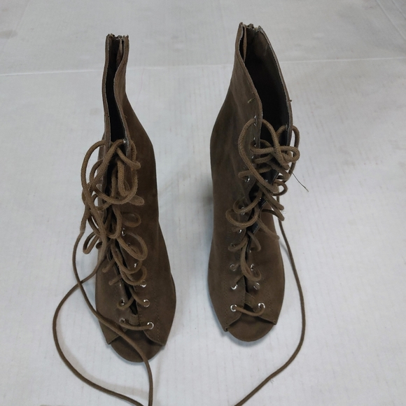 Qupid Women Green Lace Up Ankle Booties Size 8.5M - Picture 5 of 14